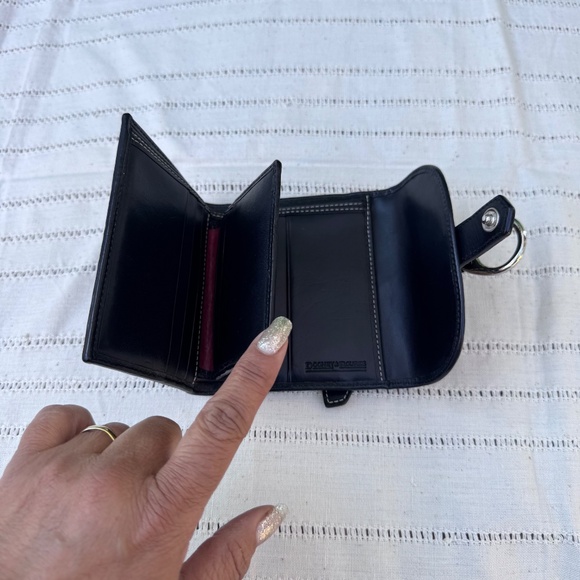 DOONEY & BOURKE VINTAGE SIGNATURE CANVAS AND LEATHER  WALLET - Picture 6 of 8